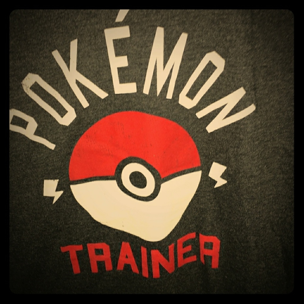 Pokemon trainer size m t-shirt